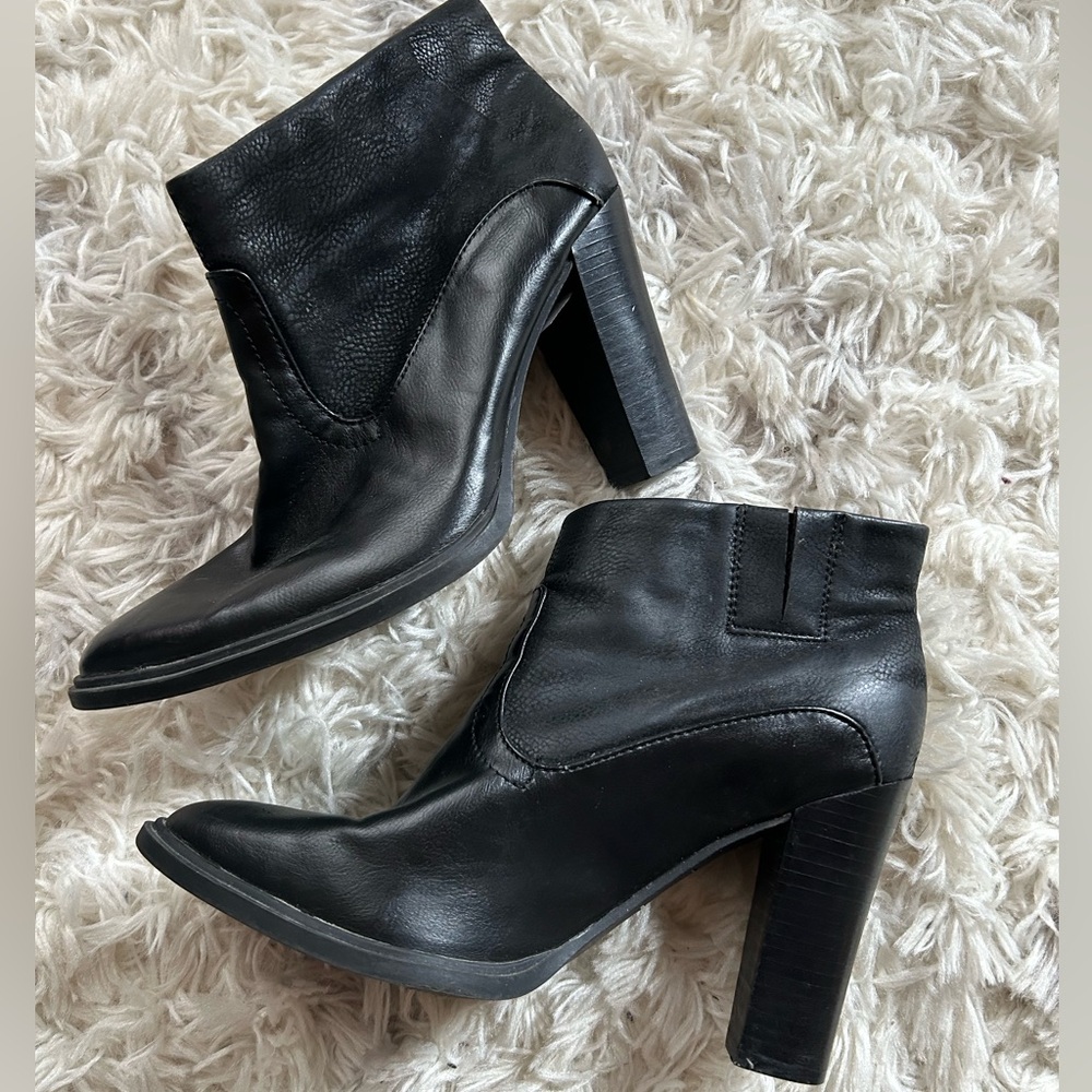 ☀️3/$25 CROWN VINTAGE KILEY Black Ankle Boots Pull On High Chunky Heel 8.5